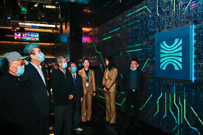 炫酷赛博朋克新景点！华强北博物馆邀你探索“中国电子第一街”前世今生